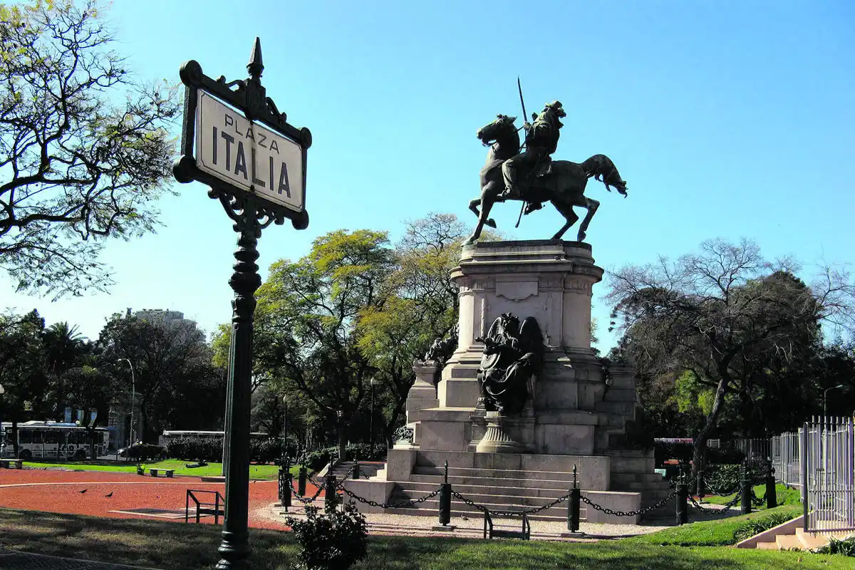 Cartas de lectores: un héroe de dos mundos