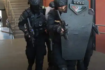 Prevención y seguridad: se realizó un simulacro de toma de rehenes en la Facultad de Arquitectura de la UNT