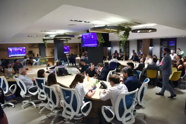 Entretelones del debate en LA GACETA: un entrenamiento electoral hacia 2027