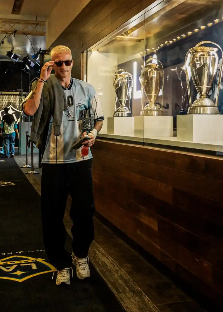 El histórico alemán que sorprendió al mostrarse con una camiseta de Diego Armando Maradona