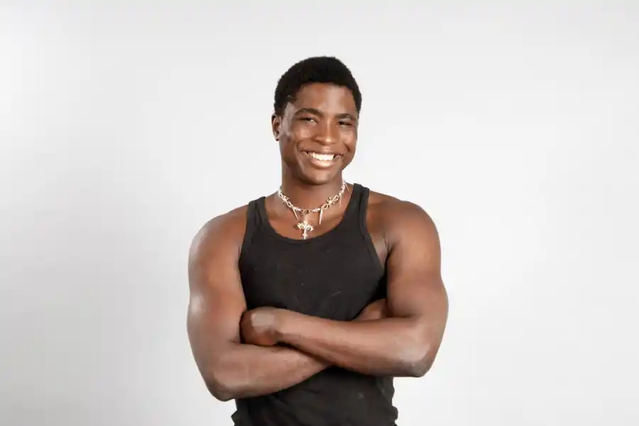 Mike Milfort tuvo que abandonar 