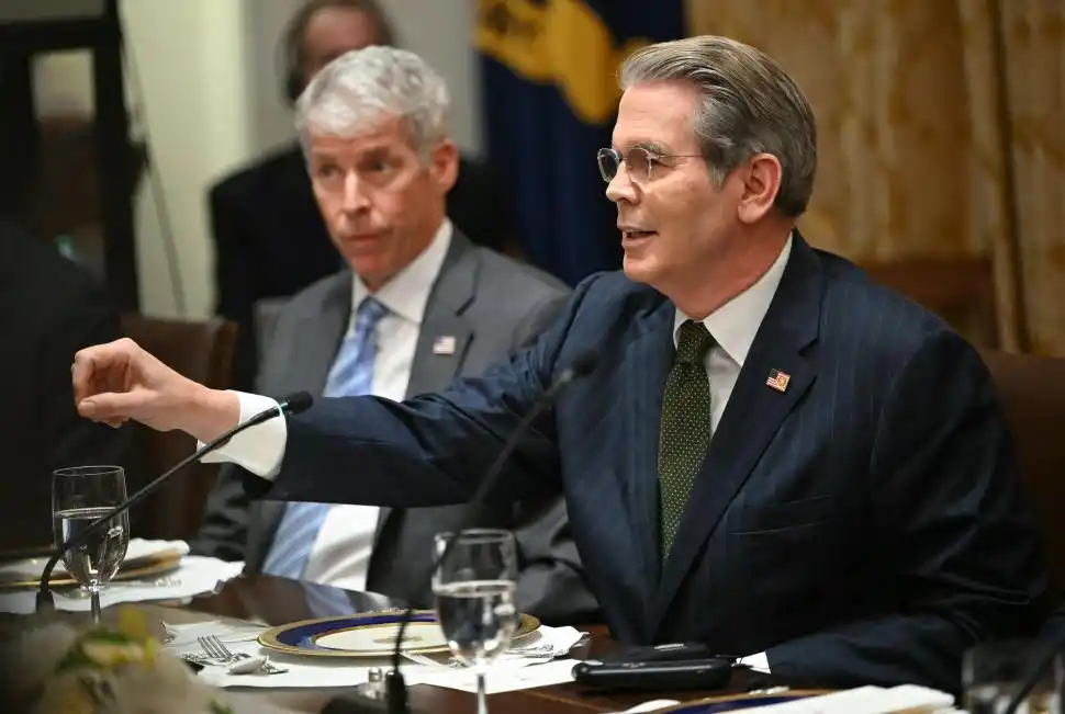 Trump condicionó la ayuda a que haya apoyo para Milei y el mercado reaccionó