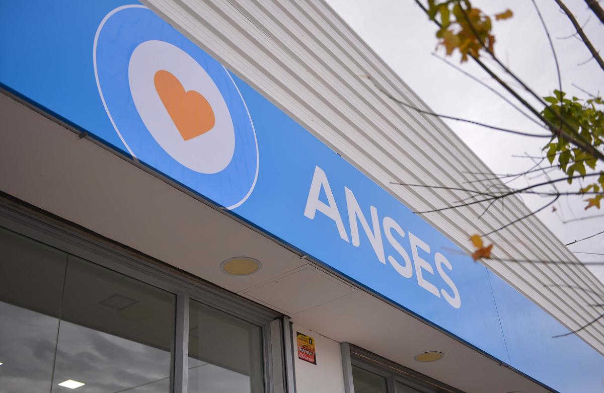 Anses pagará $300.000 a desempleados: cómo cobrarlo y qué requisitos se necesitan
