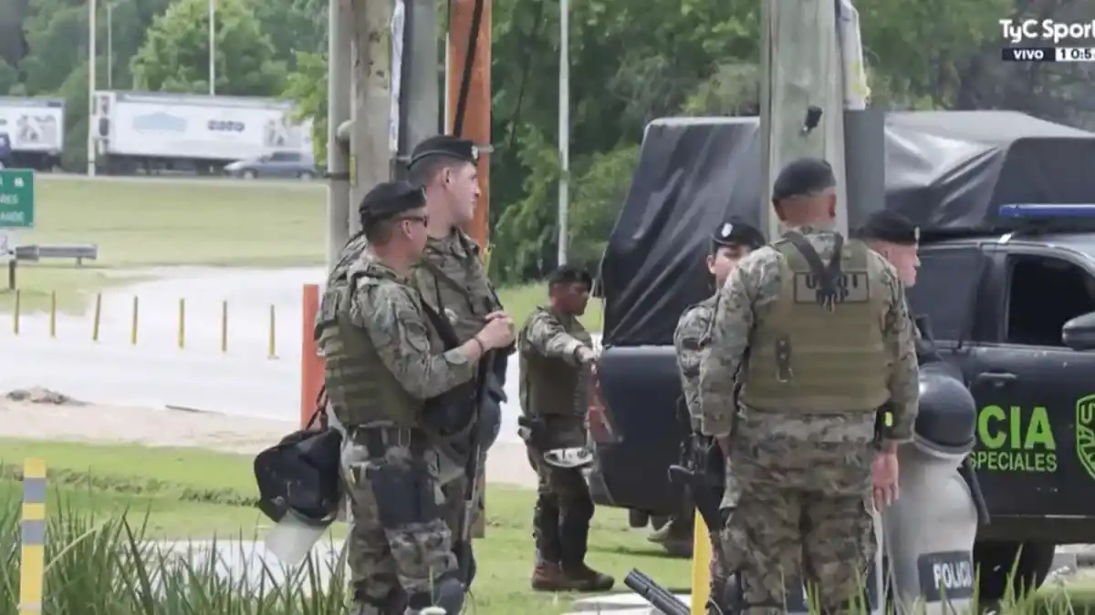 Marcelo Moretti fue a la AFA en medio del caos de San Lorenzo y denunció “un golpe de Estado”