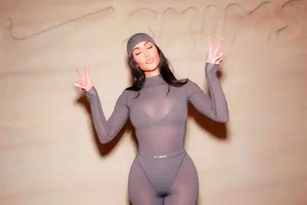 Hay lista de espera para comprar una insólita ropa íntima que diseñó Kim Kardashian