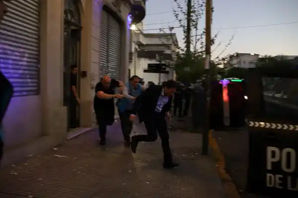 San Lorenzo, entre la urgencia deportiva y el abismo institucional: el club que juega contra la quiebra