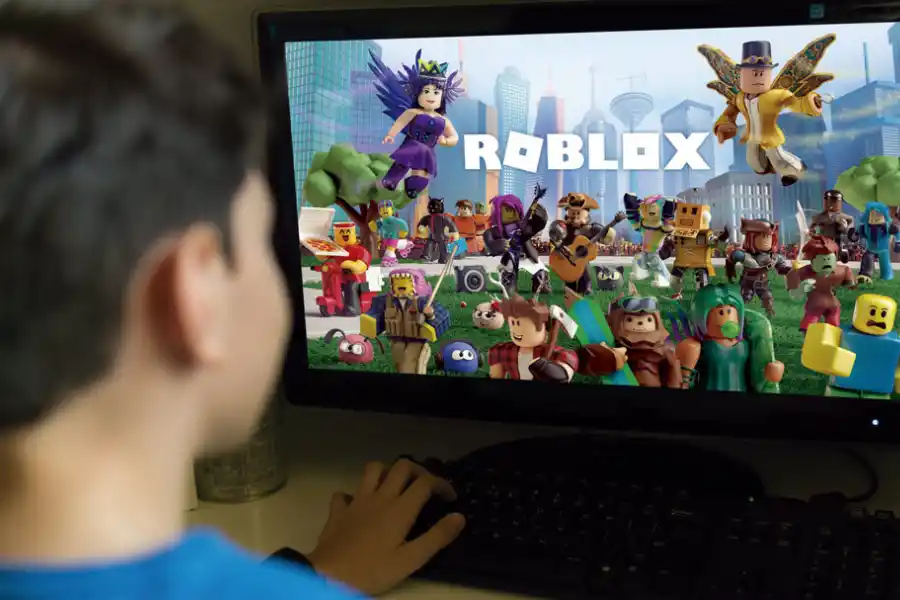 Polémica por Roblox: qué es, cómo funciona, cuáles son las dudas que genera en los padres y cómo reducir los supuestos riesgos