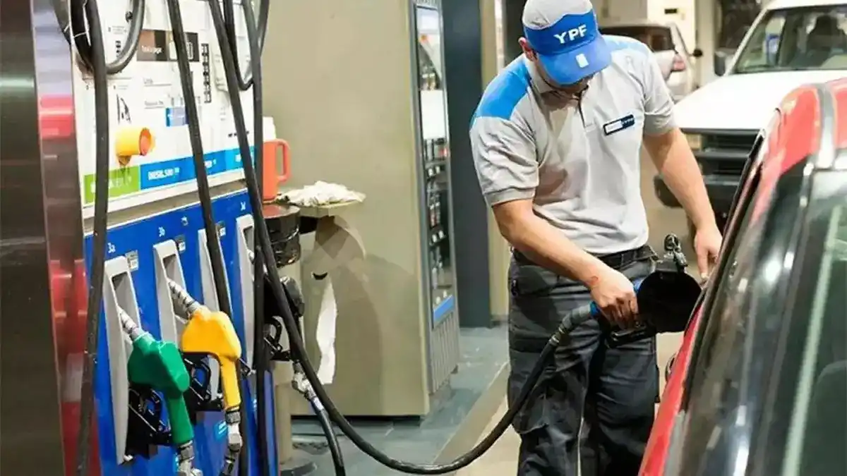 EMPLEO. Las principales petroleras del país abrieron convocatorias laborales y programas de formación.