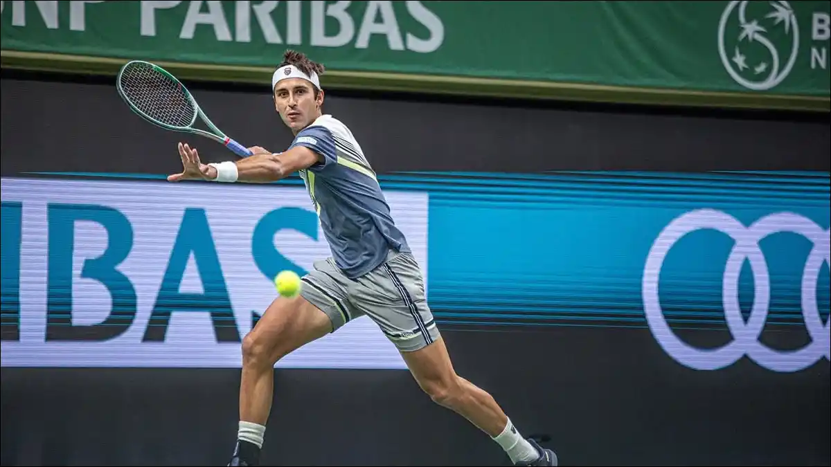 GRAN ACTUACIÓN. El argentino exigió al favorito Holger Rune en un duelo de más de dos horas.