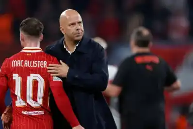 Cruce en Liverpool: Arne Slot respondió a las críticas de Alexis Mac Allister y pidió que recupere su nivel de campeón del mundo