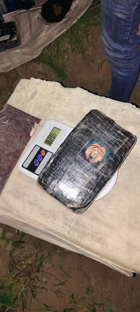 Hallan droga en la casa de un miembro de Los Gardelitos