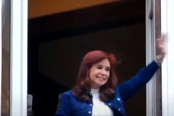 El mensaje de Cristina Kirchner en el Día de la Lealtad: Hoy es Bessent o Perón