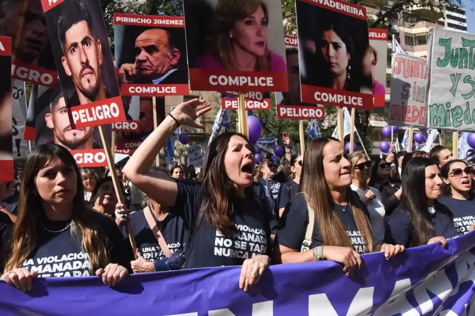 Nuevas polémicas alimentan el cada vez más complejo caso Vélez