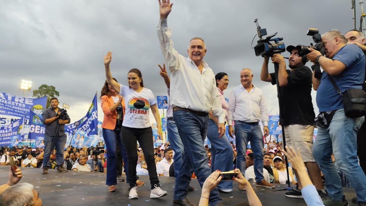 EN VIVO: Comienza el acto por el Día de la Lealtad en Tucumán