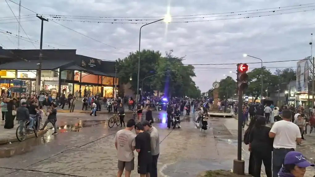 La emoción de sus seguidores: Pude estrechar mi mano con el Presidente