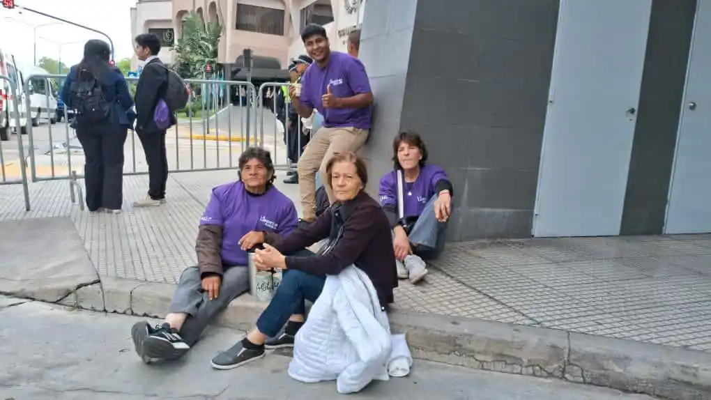 Estamos cansados, hace 40 años que están los mismos