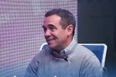 Detrás del candidato: Sebastián Solís, el docente que apuesta por la transformación