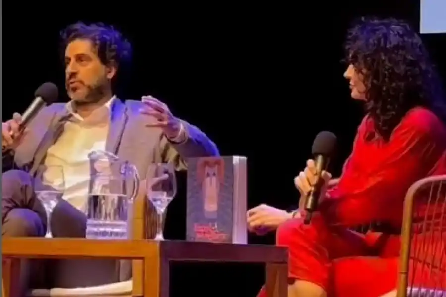 EN EL TEATRO ROSITA ÁVILA. Allí se organizó la presentación del libro.