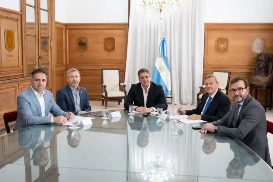 El desembarco de Milei hoy en Tucumán marca el pulso del cierre de campaña