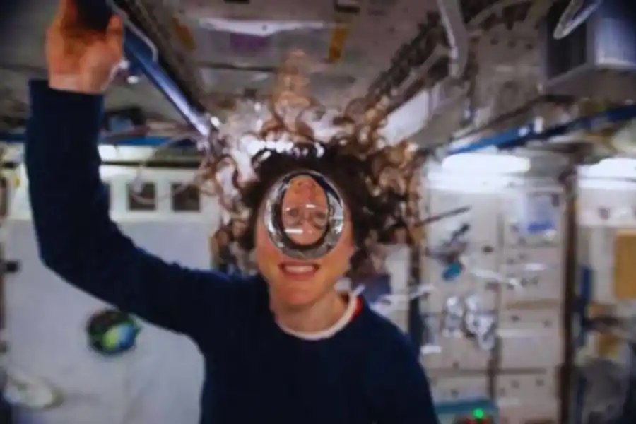 NADA SE DESECHA. Sudor, transpiración todo sirve para generar agua potable.