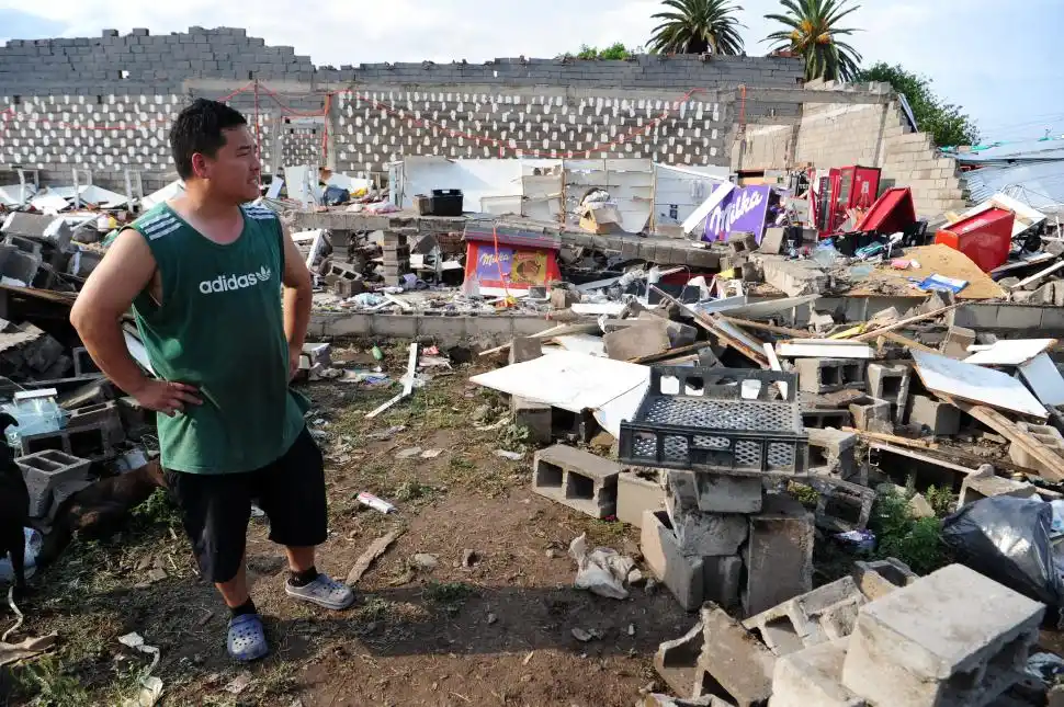 "Último momento": el parte oficial del Ministerio de Salud de Tucumán tras el derrumbe del supermercado en Delfín Gallo