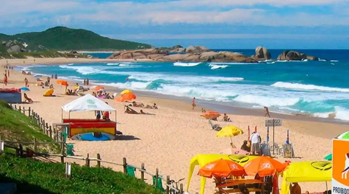 Vacaciones de verano: por qué todos eligen Brasil y cuánto salen los vuelos