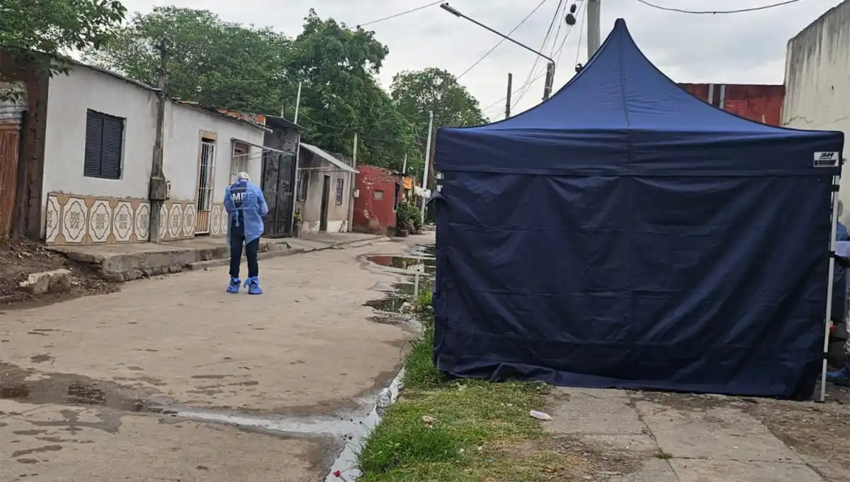 Un policía fue demorado por el homicidio de un presunto delincuente cerca de El Chivero