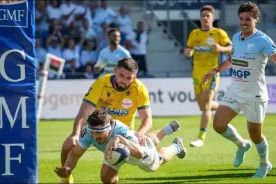 Mateo Carreras brilló en Francia: doblete, ovación y un guiño a Los Pumas antes de la convocatoria