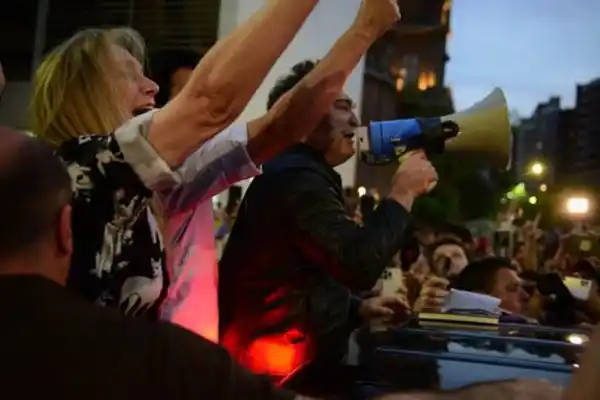 En Córdoba: Milei realizó un recorrido junto a su candidato local