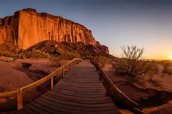 La Rioja lanzó su propio Previaje: devuelve el 50% en hoteles y pasajes, pero en su cuasimoneda