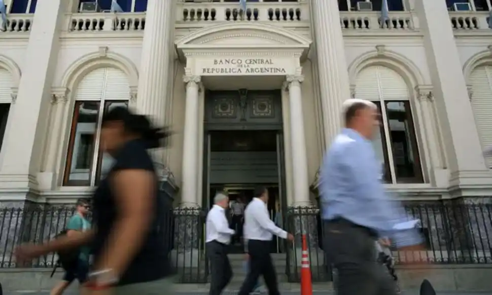 MEDIDA. Economía comenzó las tratativas para una operación de recompra de deuda soberana.