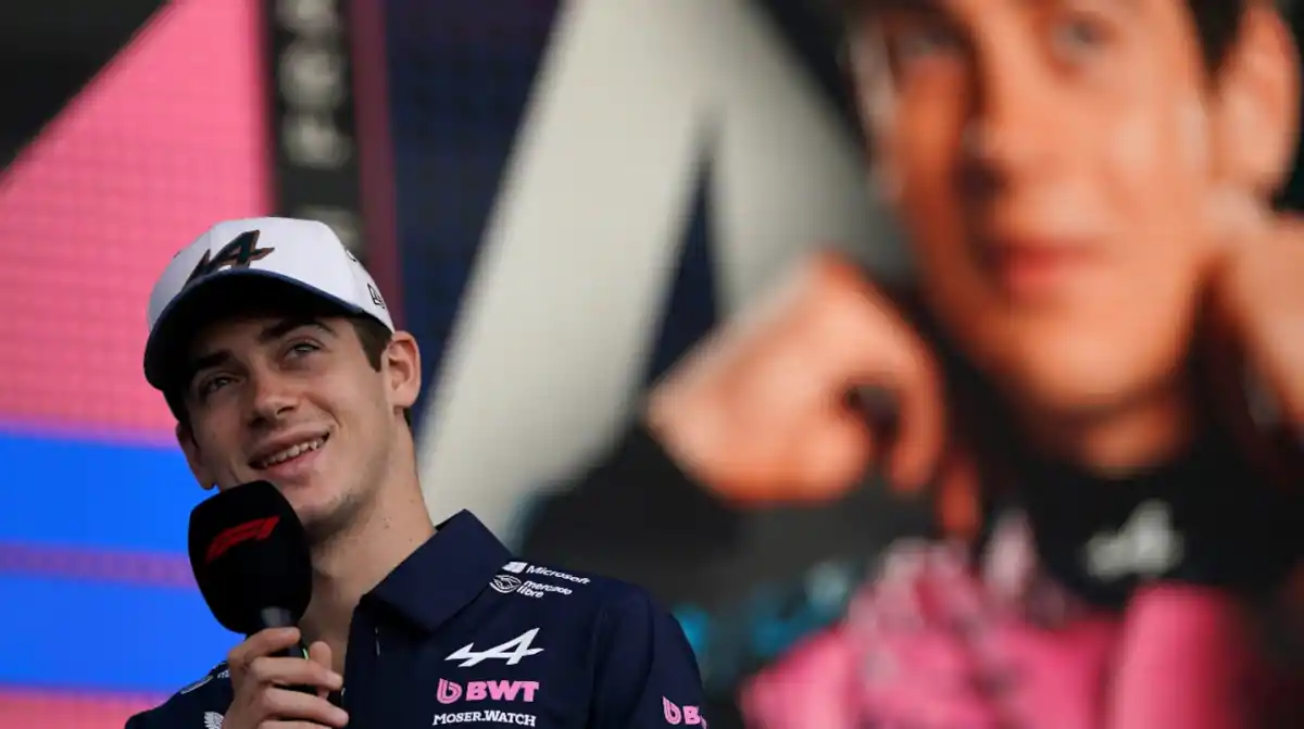 En medio de la expectativa por su futuro en la F-1, Colapinto se roba todas las miradas en México