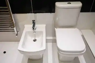 Adiós al bidet: la tendencia en baños para 2026 que gana espacio y diseño
