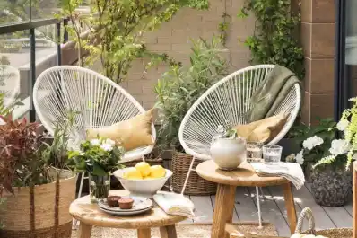 Diez ideas para transformar tu balcón sin gastar de más