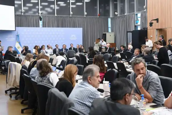 600x400_presupuesto-2026-gobierno-impulsa-reforma-laboral-salario-dinamico-convenios-empresa-1109116-192410.webp