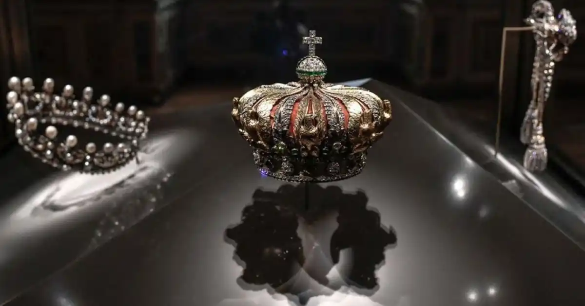 PARTE DEL BOTÍN. Las joyas napoleónicas que se llevaron los ladrones. Forman parte de las colecciones valuadas en más de U$S 100 millones. 