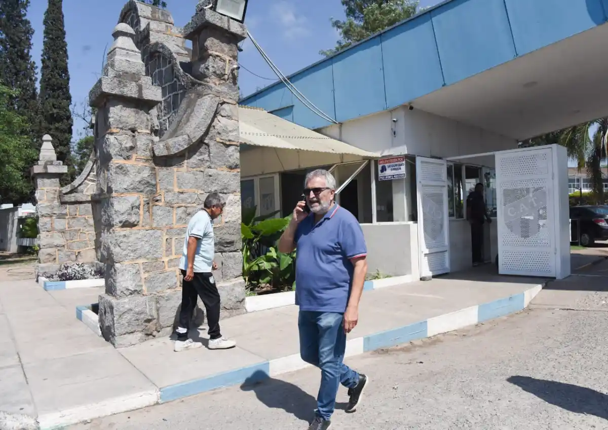 LLAMADA. Mario Ávila prefirió mantenerse en silencio luego del cónclave.