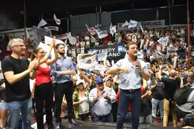 Roberto Sánchez cerró su campaña poniéndose en carrera para 2027