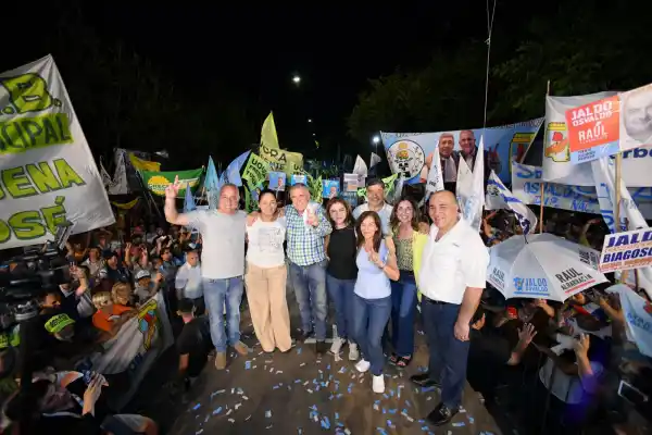 Elecciones 2025: Osvaldo Jaldo cerró la campaña en Yerba Buena y llamó a defender Tucumán