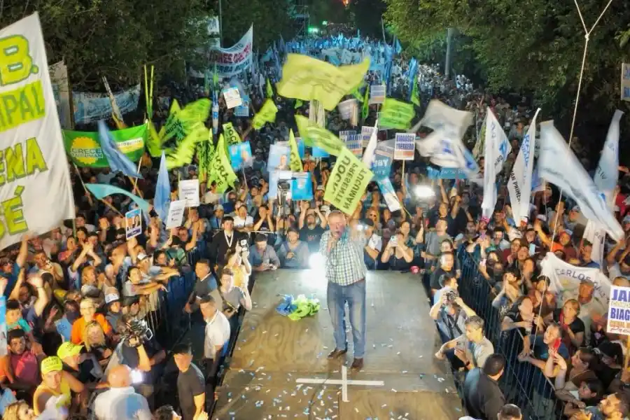 Elecciones 2025: Osvaldo Jaldo cerró la campaña en Yerba Buena y llamó a defender Tucumán