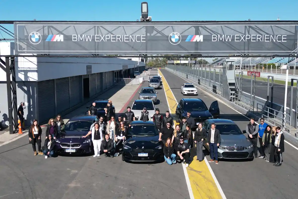 Con la presencia de 50 vehículos y más de 500 participantes, BMW Group Argentina celebró su exitoso BMW Experience en el Autódromo