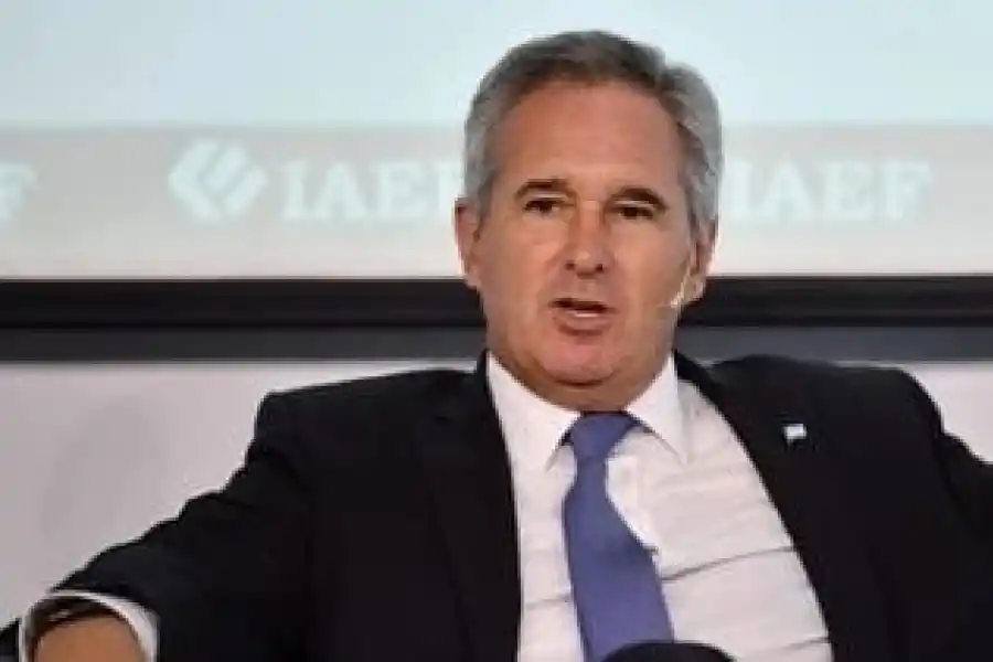 El dólar cede ante otra intervención de Estados Unidos, mientras se recuperan las acciones