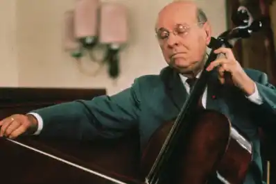 Cartas de lectores V: la dignidad como partitura de vida, el chelo de la paz