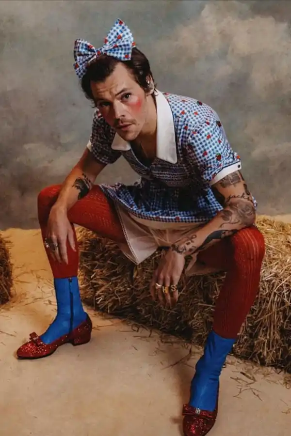 Harry Styles de Dorothy en “El Mago de Oz” en 2021.