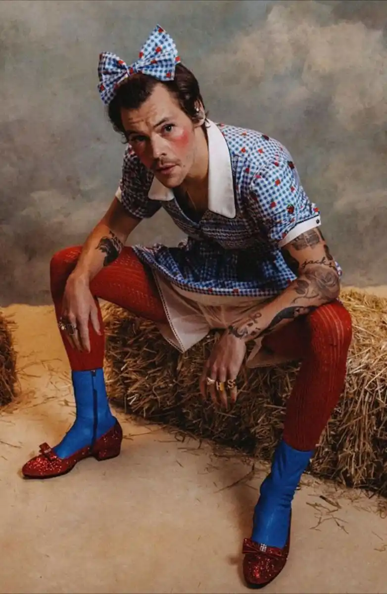 Harry Styles de Dorothy en “El Mago de Oz” en 2021.