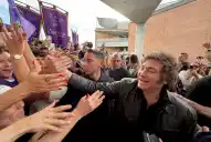 Javier Milei votó en Almagro junto a su hermana y se retiró sin hacer declaraciones