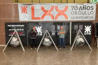 La Universidad Tecnológica Nacional conecta al mundo con una escultura