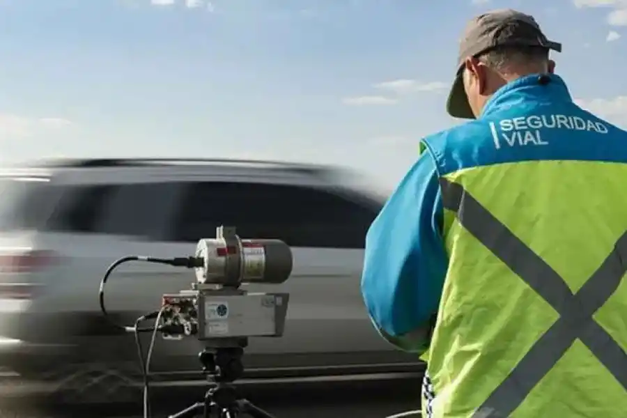 CONTROLES. Los operativos viales se intensifican en temporada alta.