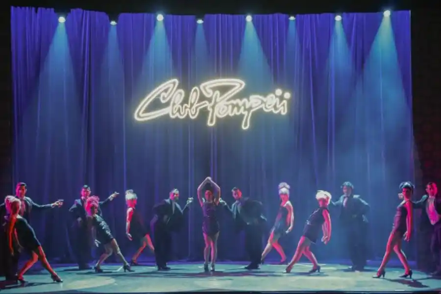 UN CREADOR DE PRESTIGIO. Todo el estilo de Bob Fosse se luce en el número “Club Pompeii”.