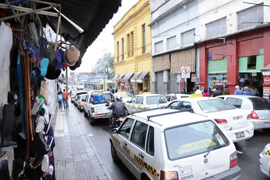 VITALIDAD. Los comercios le dan su identidad al centenario barrio.